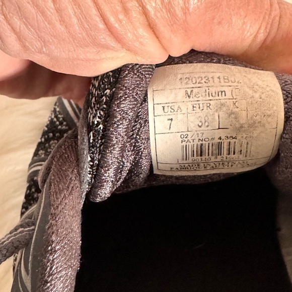 Brooks Womens Adrenaline GTS 17 Airplus Foam Gray Running Shoes Sneakers 7 - Picture 5 of 9